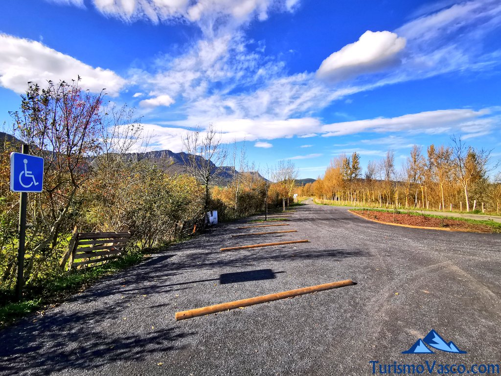 aparcamiento senda verde de Delika, cañon salto del nervion