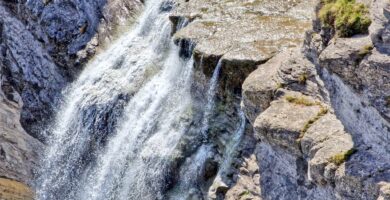 cuando tiene agua el salto del nervion